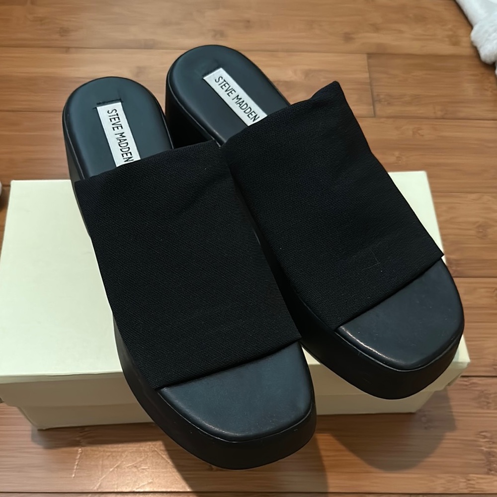 Steve Madden Slinky30